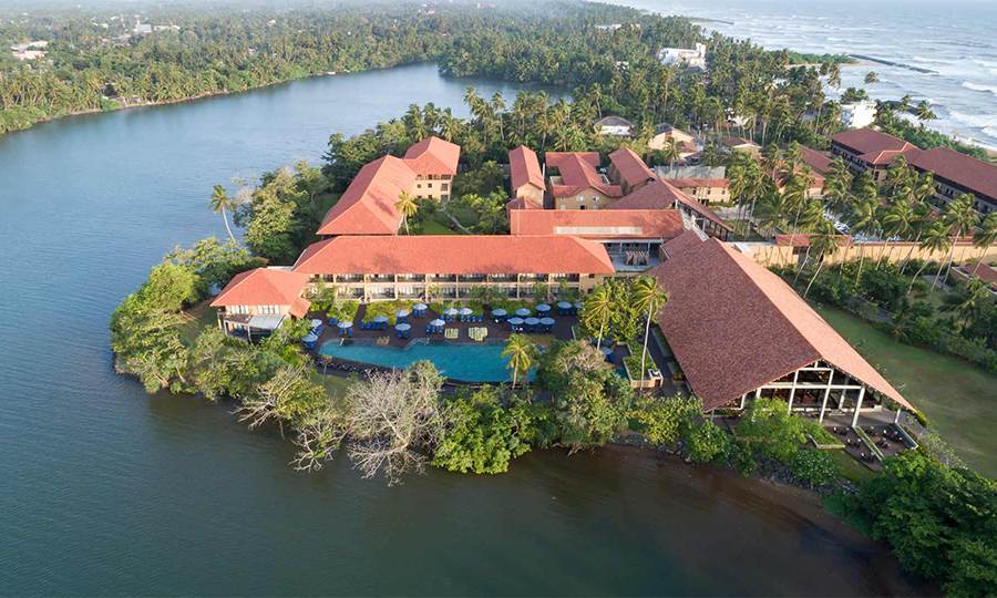 Luxury at Anantara Kalutara Resort